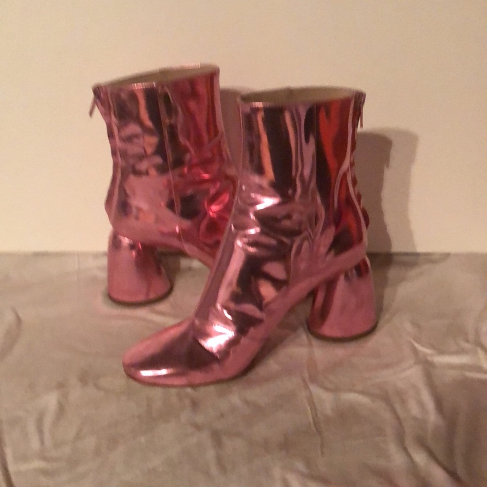 Ellery Pink Patent leather Jezebel ankle boots 37